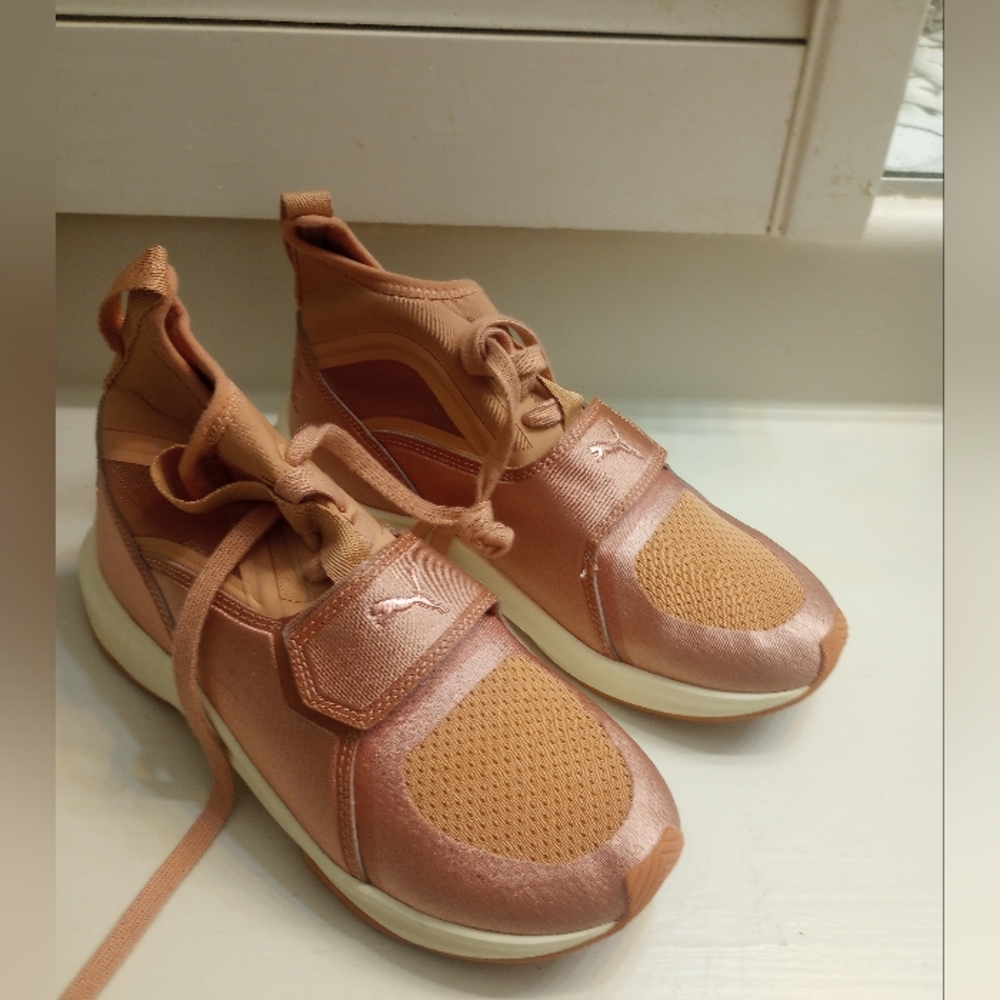 Puma Phenom Satin Mesh Top Women's Training Sneakers
